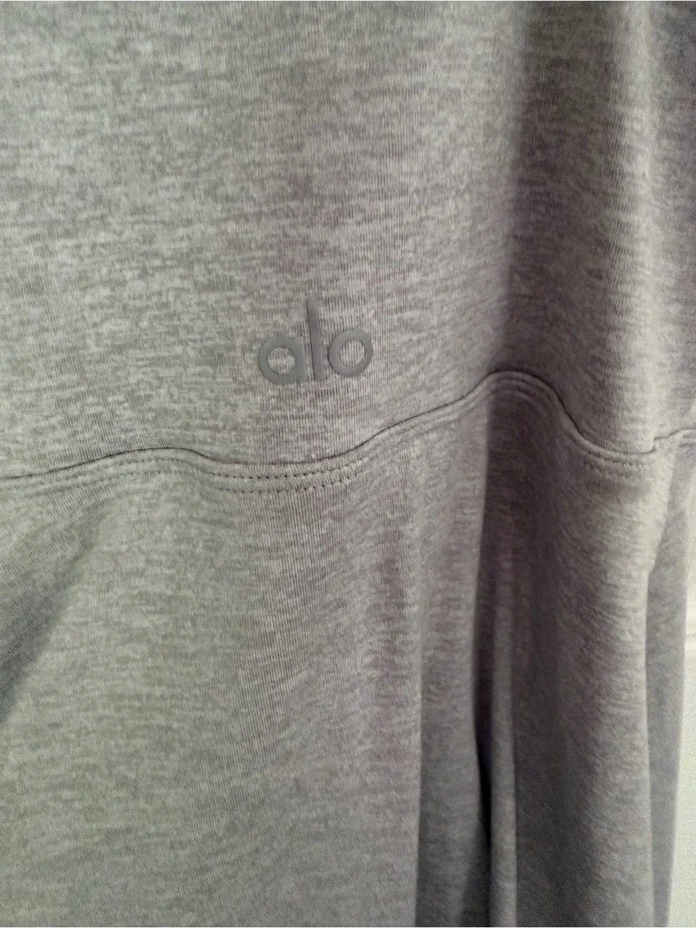 ALO Yoga Light Gray Courtside Mini